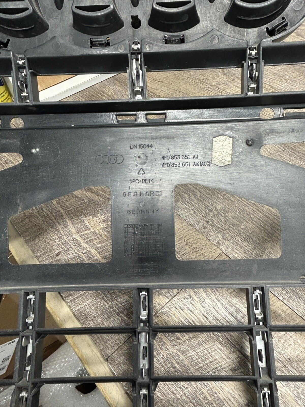 Genuine Audi S6 2005-2011 Front Grille Chrome Black 4F0-853-651-AJ  See VIDEO