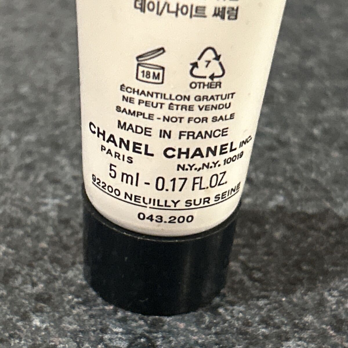 Precision Chanel Ultra Correction Lift Sculpting Firming