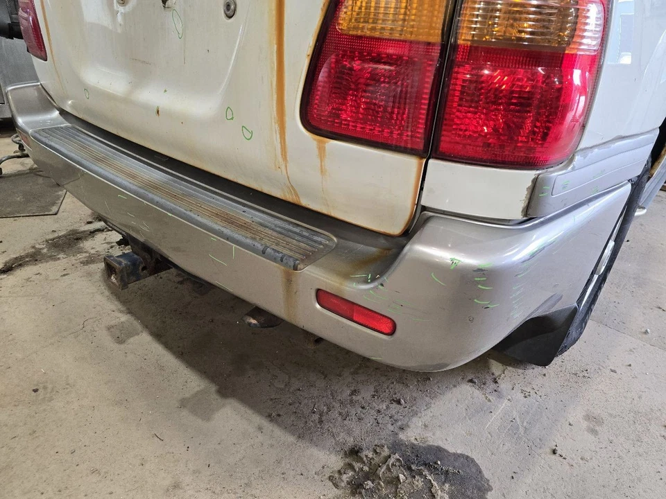 Parachoques trasero compatible con 98-02 LEXUS LX470 640106 Foto 4 de 4