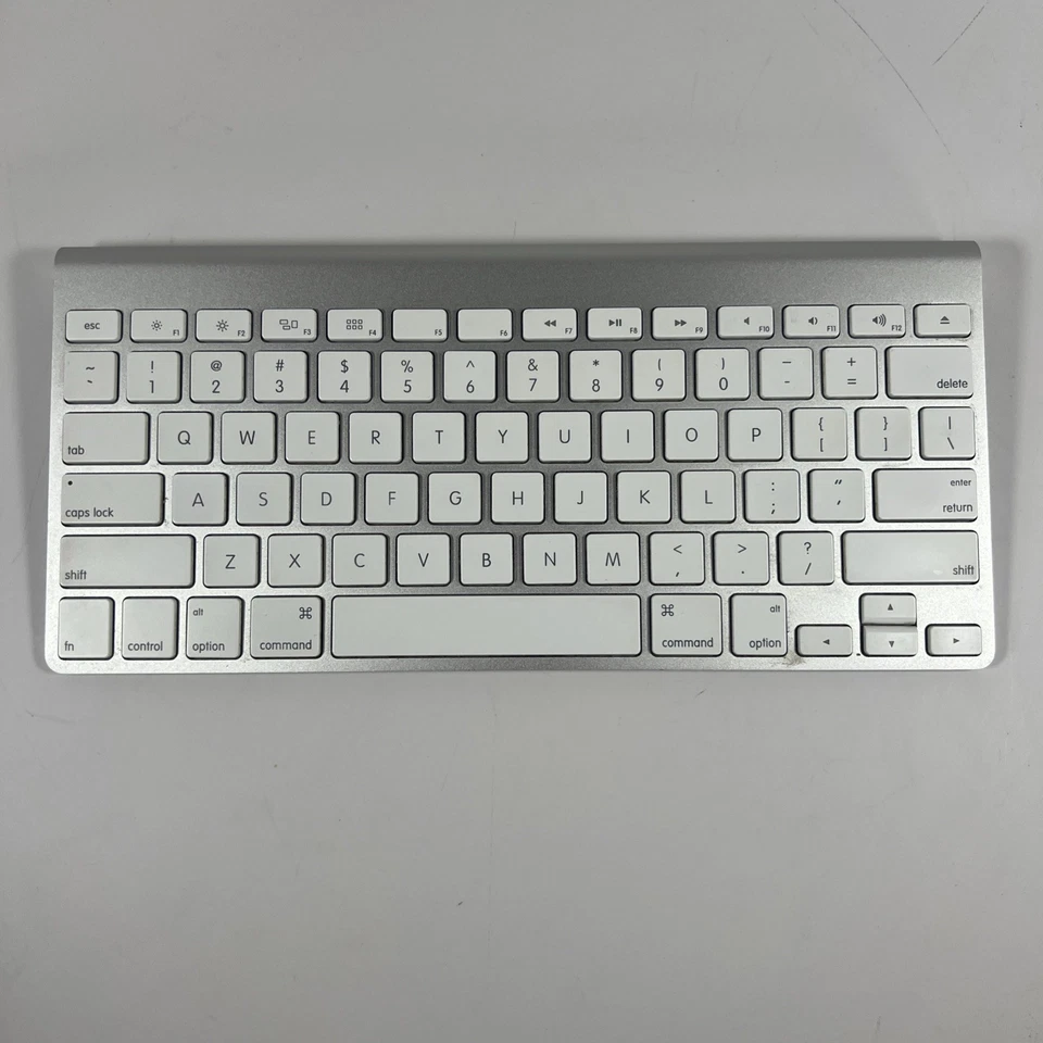 Apple Wireless Bluetooth Keyboard A1314 Mac Silber Aluminium - getestet & funktioniert!