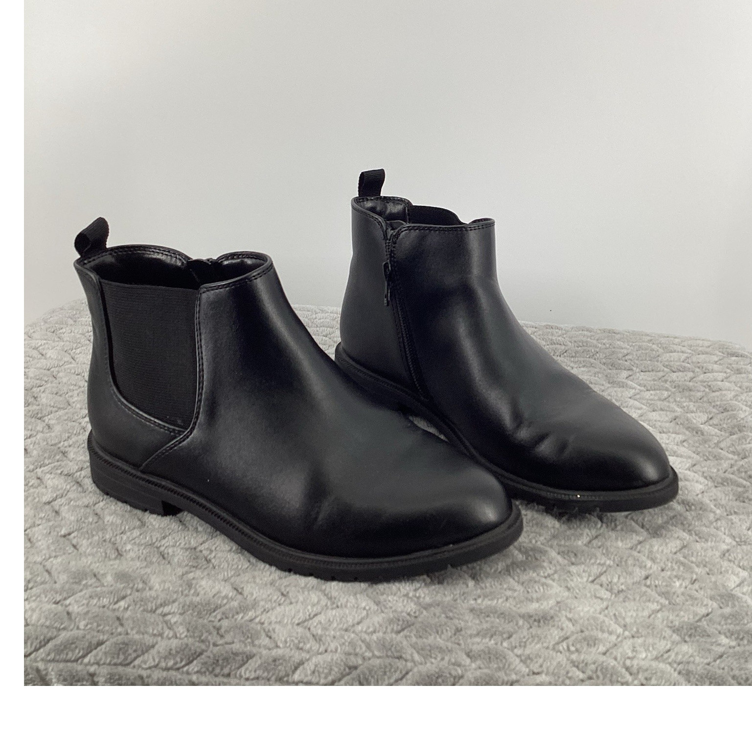 Cat & Jack Unisex Kids Black Chelsea Ankle Boot Faux Leather Zip Zipper 4