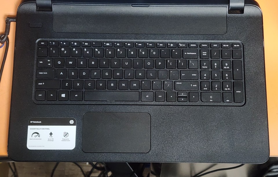 HP Notebook 17-p161dx - Bad Batt. (W11 / AMD A10 / Radeon R6 / 10GB ...