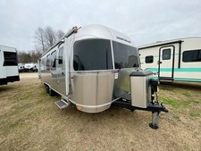 2024 Airstream Pottery Barn 28RBQ
