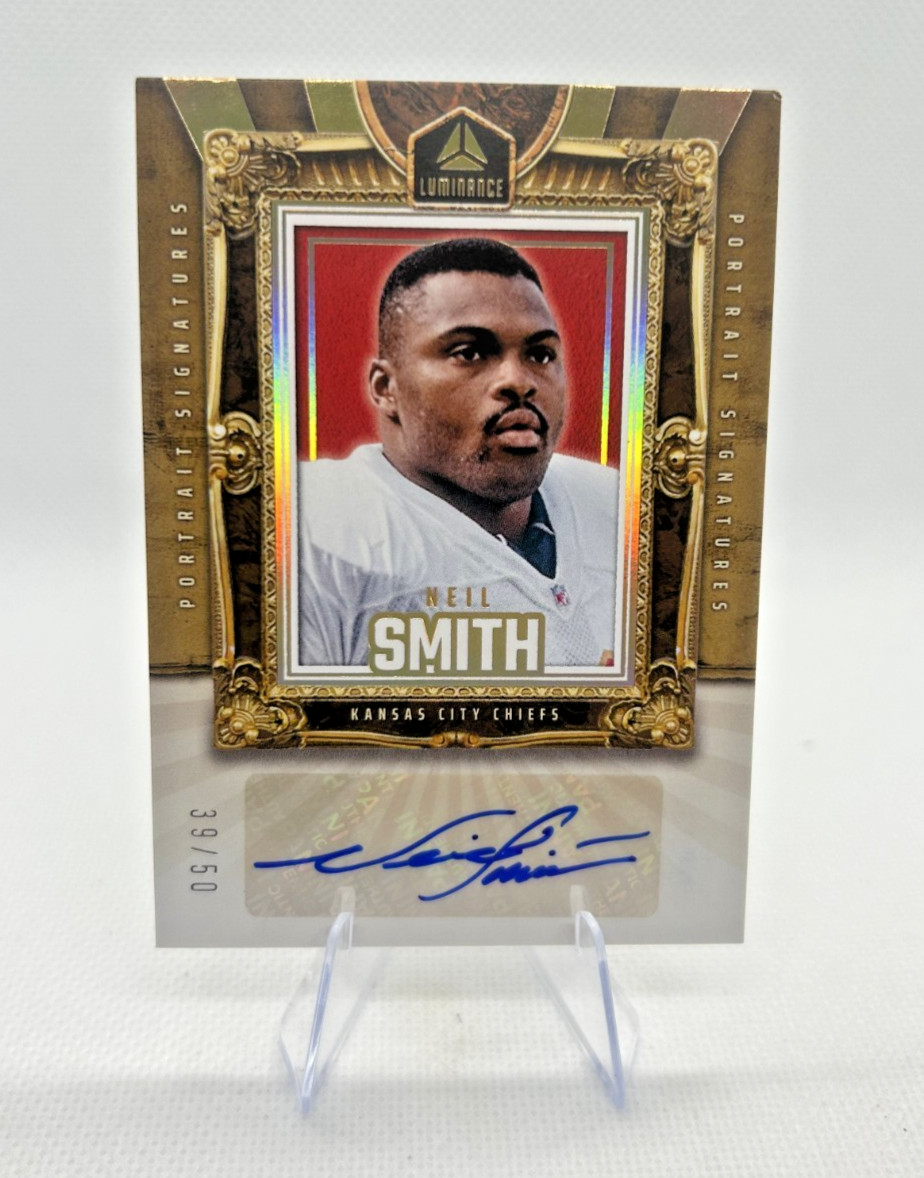 Neil Smith /50 - 2024 Panini Luminance Portrait Signatures Gold - *NOTE CORNERS*
