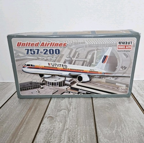 Minicraft Model Kits 1/144 United Airlines 757-200 Plastic Model Kit 14492 - Picture 1 of 2