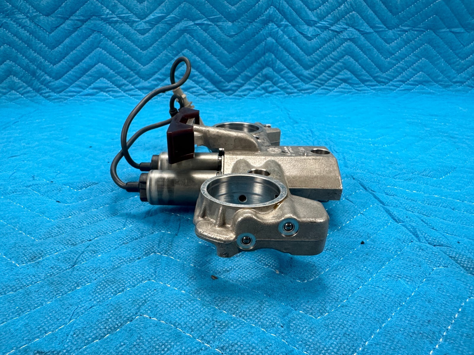 Bentley Flying Spur Tensioner Mount Head Control Camshaft Passenger's Side 06-12
