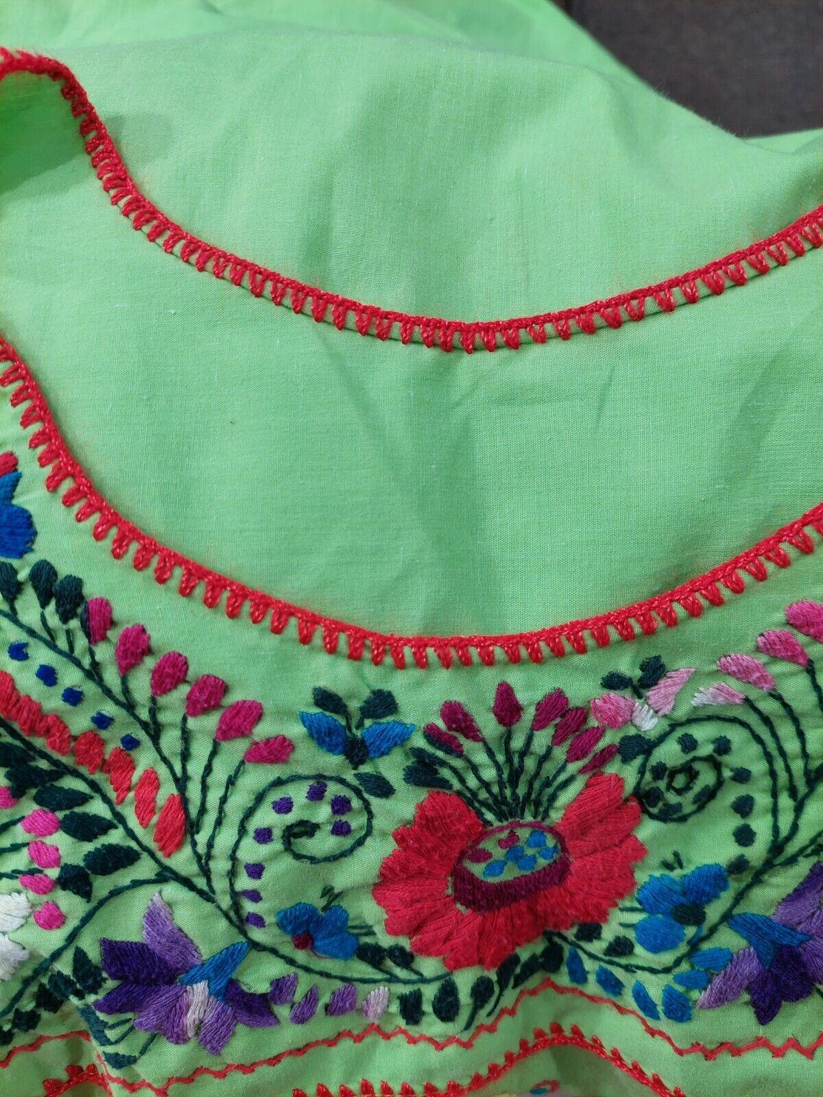 Womens Traditional Hand Embroidered Mexican Flora… - image 6