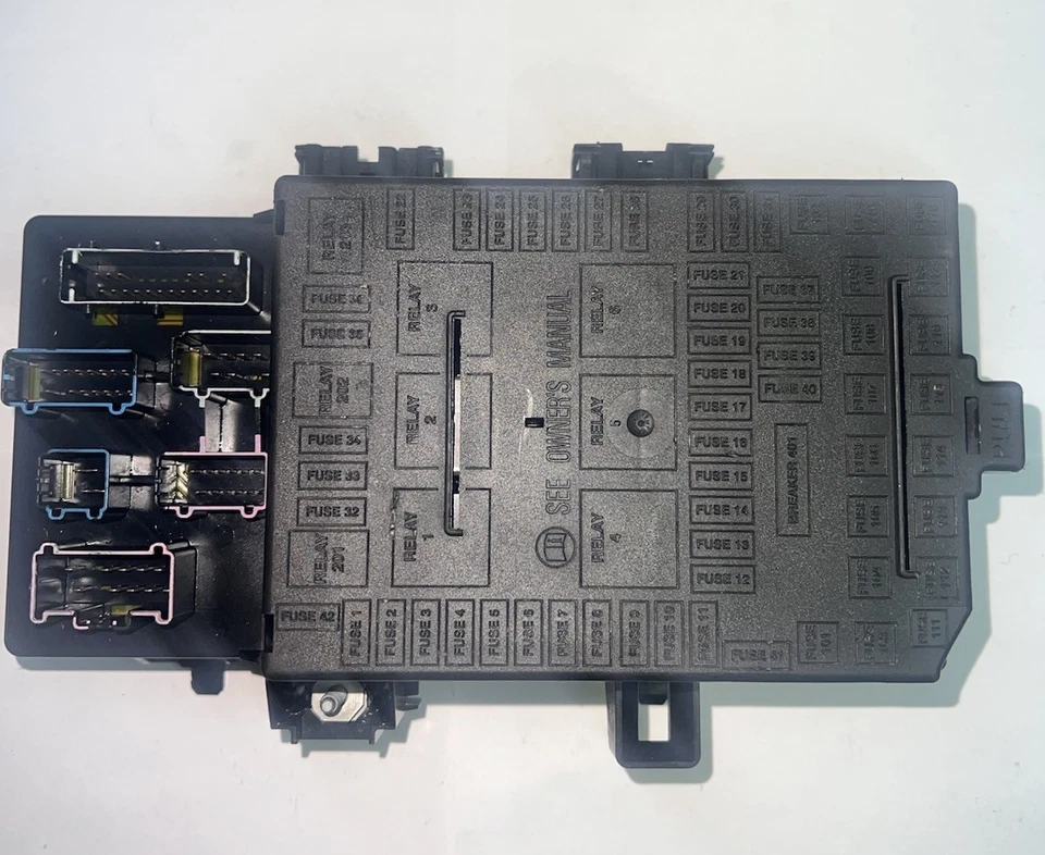 2006 Ford Expedition Fuse Box Relay Panel 6L1T-14A067-BB - Image 2 of 3