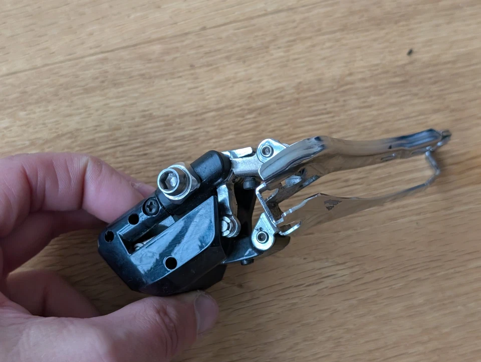 Shimano Ultegra Umwerfer FD-6870  DI2 Rennrad - Bild 4 von 4