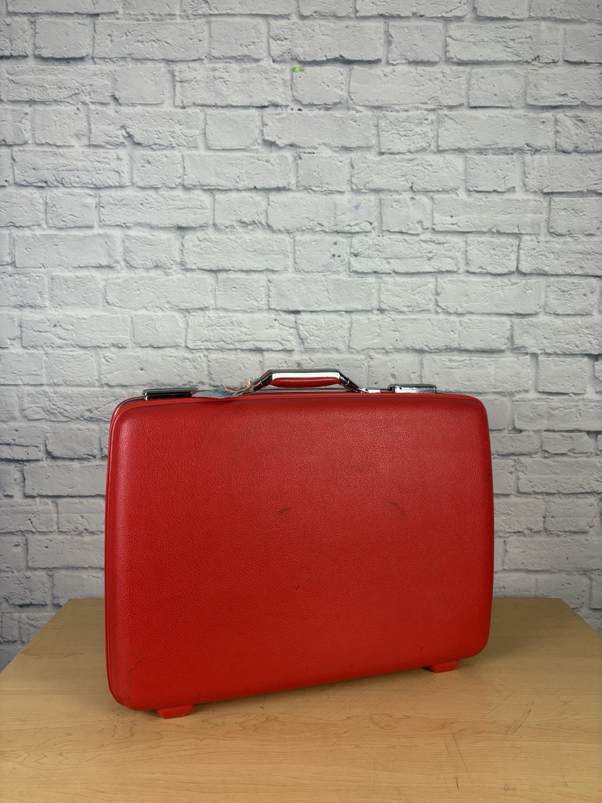 American Tourister Tiara Red Hard Shell Suitcase Luggage VTG