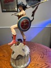 Sideshow Wonder Woman Premium Format EX 1/4 Scale Statue — photo 4