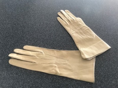 Antique 1930s 50s Czech Kid Leather Gloves,  Size 7.25. NWOT.  Never Worn