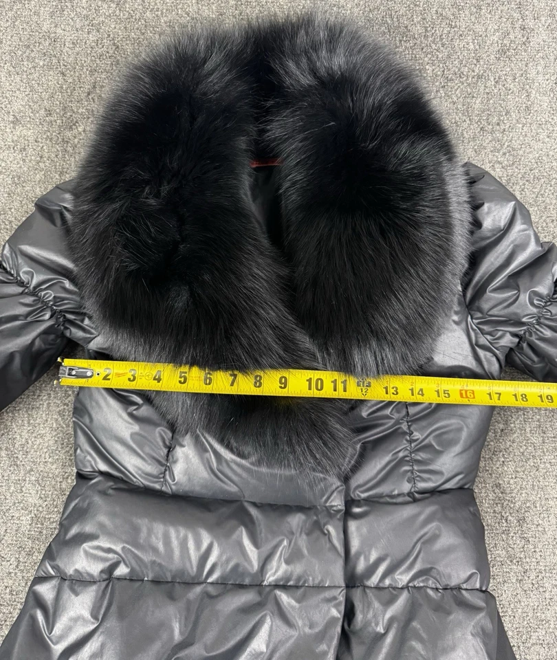 Abrigo acolchado de piel de zorro Alice + Olivia-para mujer mediano-negro-longitud media-relleno Foto 3 de 4
