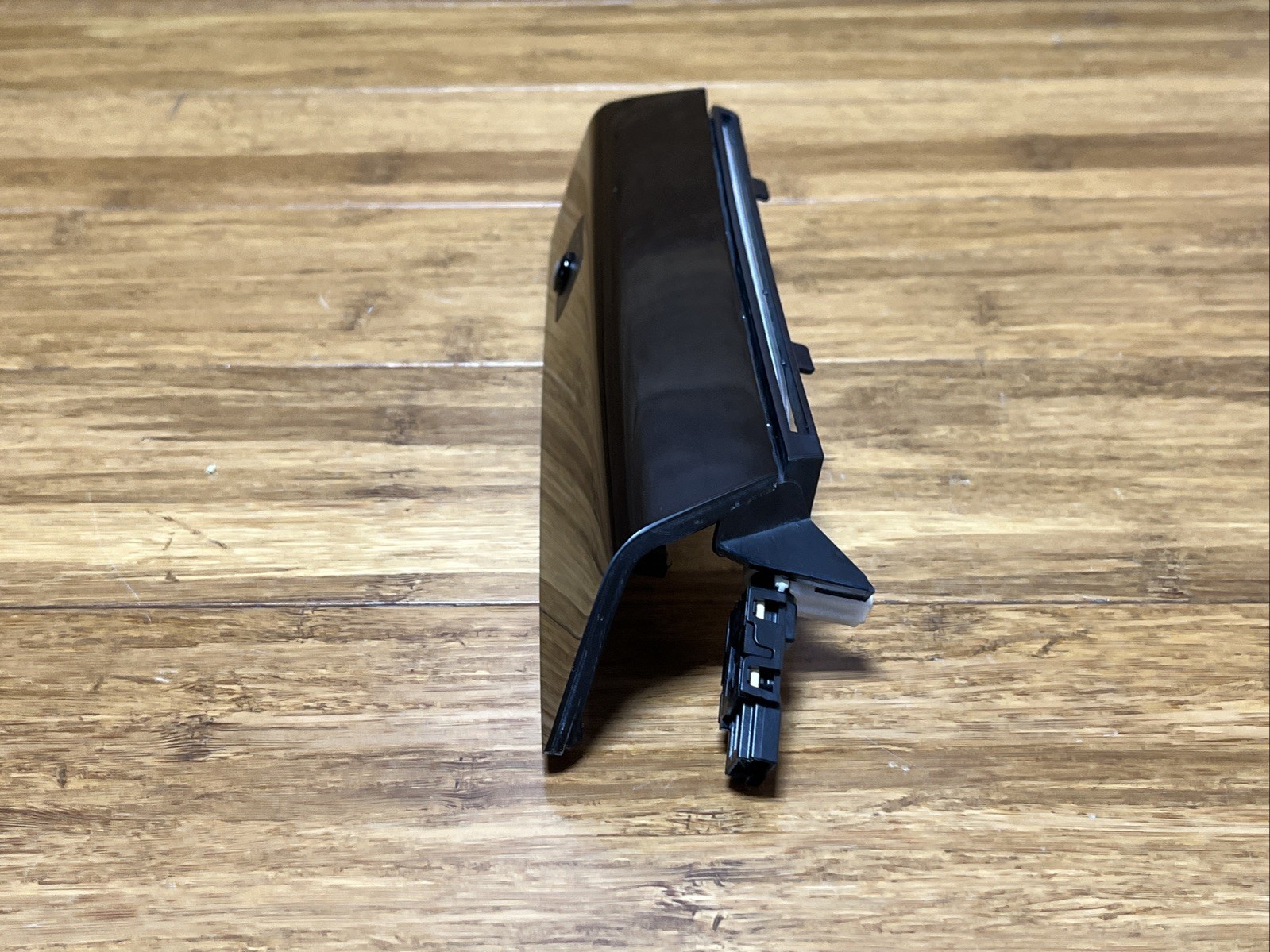 2016-2023 Rolls Royce Dawn RR6 Rear Left Seat Heating Switch With Trim OEM NOTE