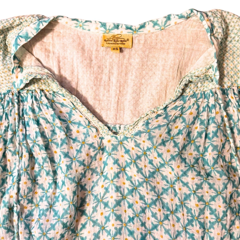 Roller Rabbit Women’s 3/4 Sleeve Tunic Shirt, XS, Boho - Image 4 of 4