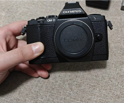 Olympus OM-D E-M5 16.1MP Digital Camera (Body Only) English Work well