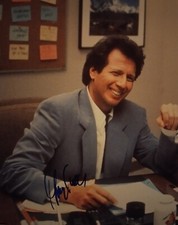 Garry shandling - Larry Sanders show - signed 8x10