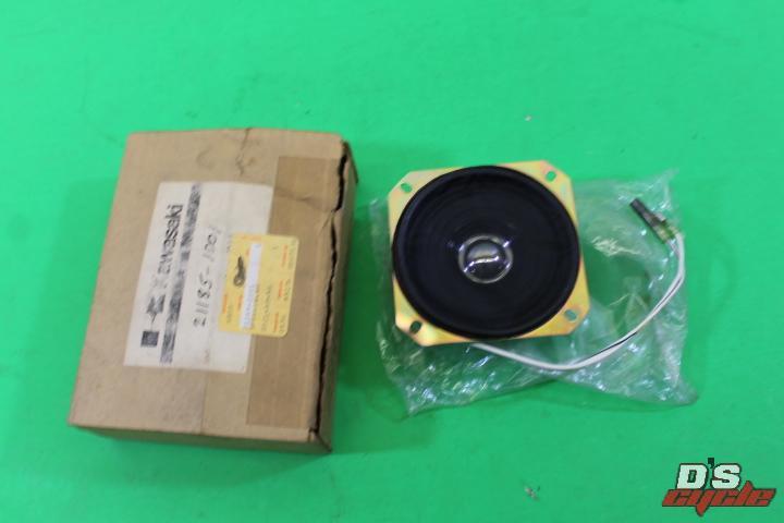 NOS KAWASAKI 1983-1986 ZN1300 RIGHT SPEAKER PART# 21185-1001 | eBay