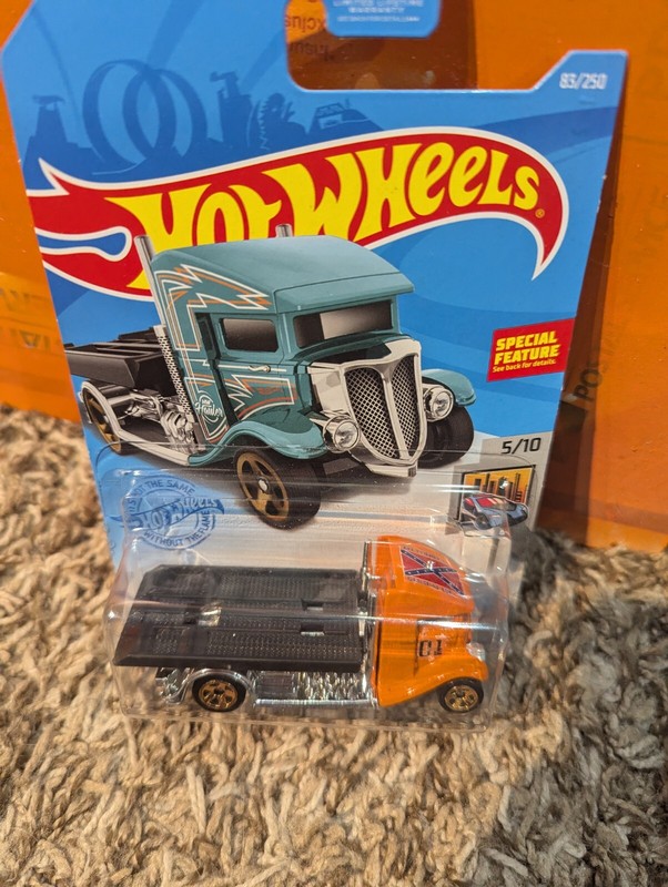 Flatbed Hauler  hot Wheels dukes of Hazzard general Lee custom. Big Rig..--