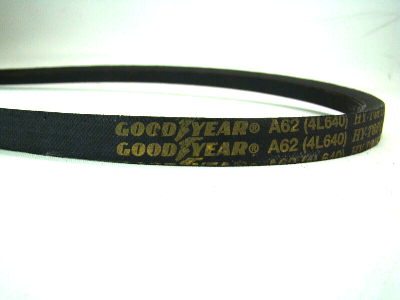 Courroie Trapézoïdale GOODYEAR HY-T PLUS V255 - Diamètre 256, Largeur Supérieure 5/8 Pouce, Occasion