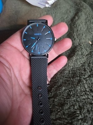 Geneva Analog Wristwatch Black Dial Black Case Black Mesh Band Casual New Works