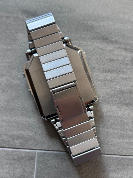 【激レア】SEIKO 液晶テレビ付き腕時計T001-5000　ヴィンテージ品 Rare Vintage SEIKO T001-5000 TV Watch Digital - First TV Watch