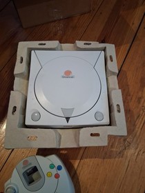 Sega Dreamcast Console Complete In Box