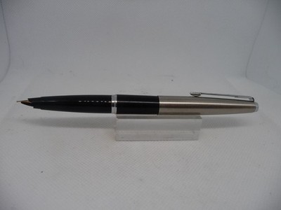 Parker Vintage 45 Black Cartridge Pen with chrome trim -l4k gold medium nib