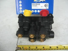 MV3 Dash Valve for Peterbilt. Excel # EM57590 Ref. # Bendix 800523 065248 107753