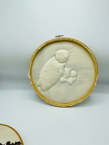 2 Obra de Arte Vintage Búho Puff Aguja Tela Redonda MCM 70s Naturaleza Nieve - Imagen 4 de 10
