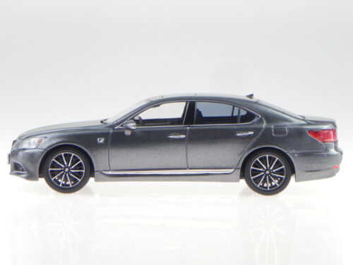 Lexus LS 460 F Sport mercury grey diecast modelcar 03659gr Kyosho 1:43 - Picture 2 of 4
