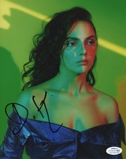 Dafne Keen Sexy Autographed Signed 8x10 Photo ACOA