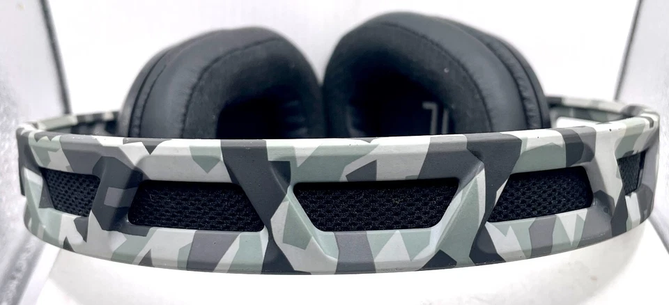 Auriculares inalámbricos para juegos Nacon Gear Up Rig 700HS Artic Camo para PS4/PS5/PC Foto 2 de 4