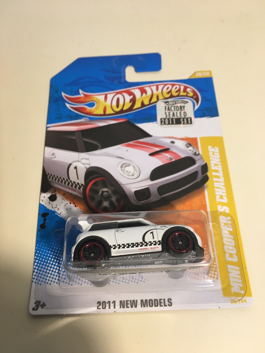 2 hotwheels ミニクーパー Hot wheels Mini Cooper S Challenge Lot 2 W/ Walmart