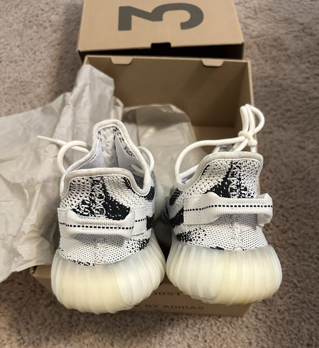 Size 9 - adidas Yeezy Boost 350 V2 Zebra YZY Kanye Black Size 9 - adidas Yeezy Boost 350 V2 Zebra YZY Kanye Black
