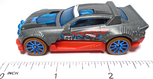 2017 HOT WHEELS RALLY CAT #04 GRAY 1:64 DIECAST 3" RACE CAR WITH BLUE & RED - Picture 5 of 6