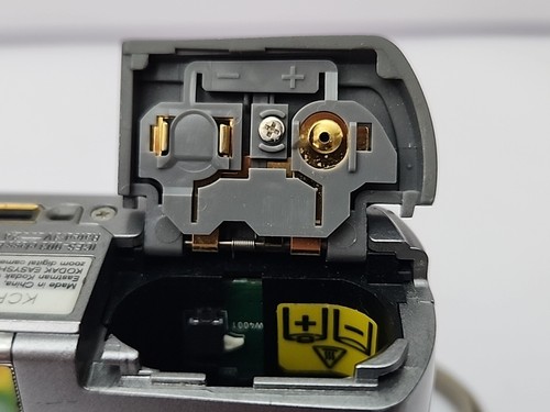 Kodak EasyShare C340 5.0MP Figital Camera Silver - Picture 8 of 12