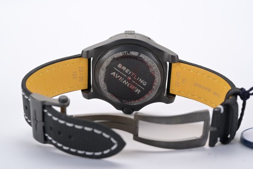New Breitling Avenger Seawolf Night Mission V17319 45mm Men's Watch +B&P - Picture 7 of 8