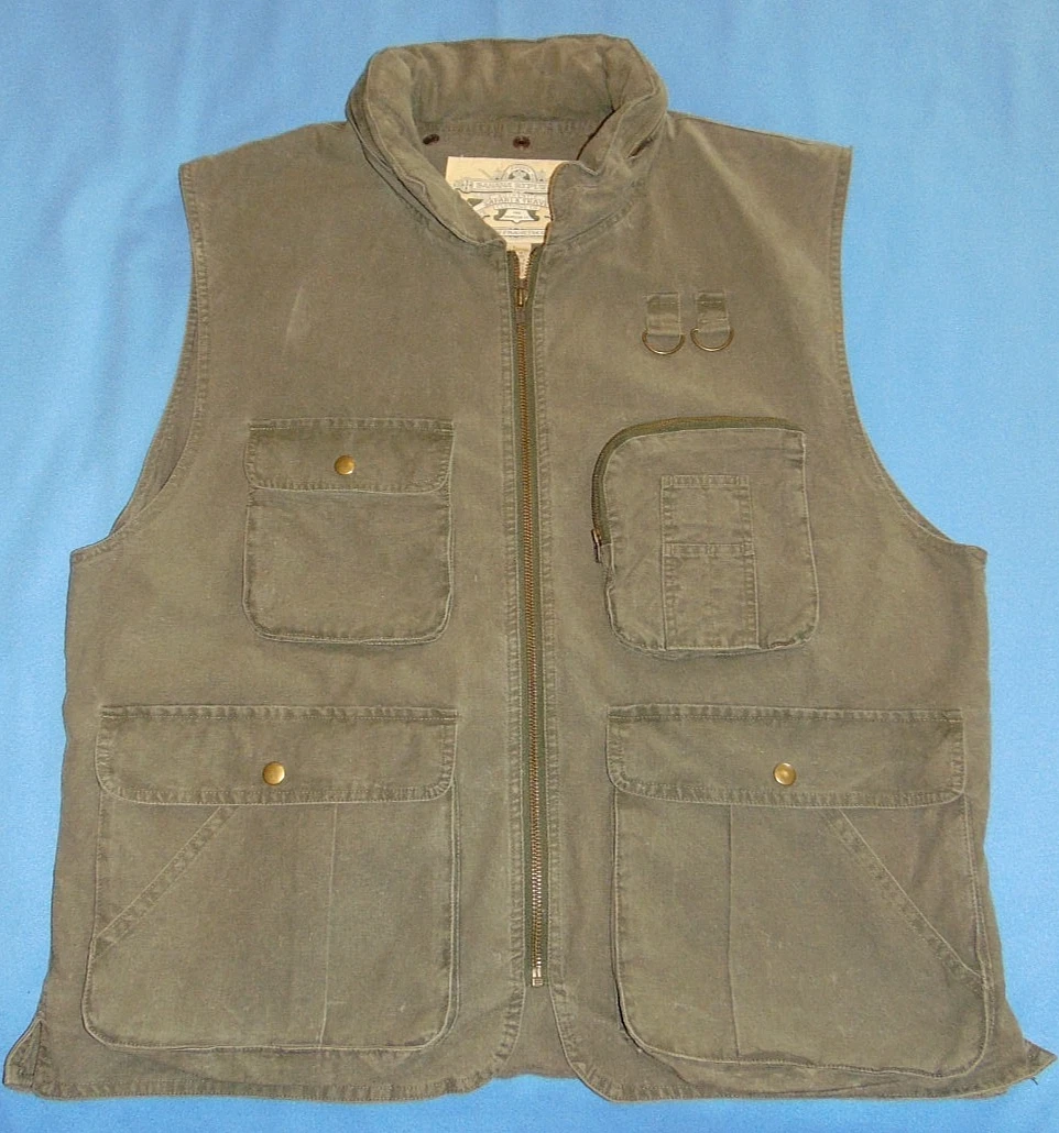 VTG. BANANA REPUBLIC SAFARI VEST WITH HOOD LARGE