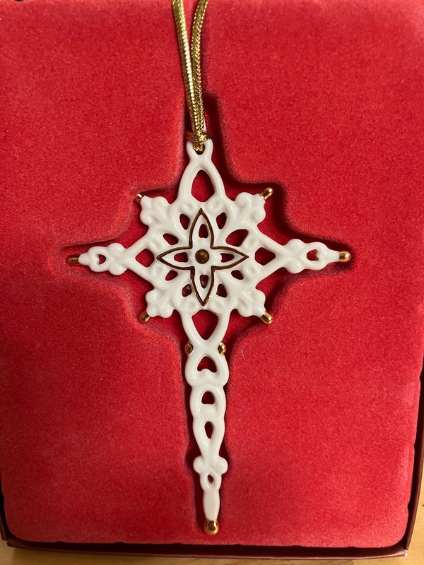 NEW LENOX PORCELAIN ORNAMENT STAR OF BETHLEHEM