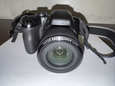 Fujifilm FinePix S8200 16.2MP 3" LCD Screen 40x Optical Zoom Digital Camera