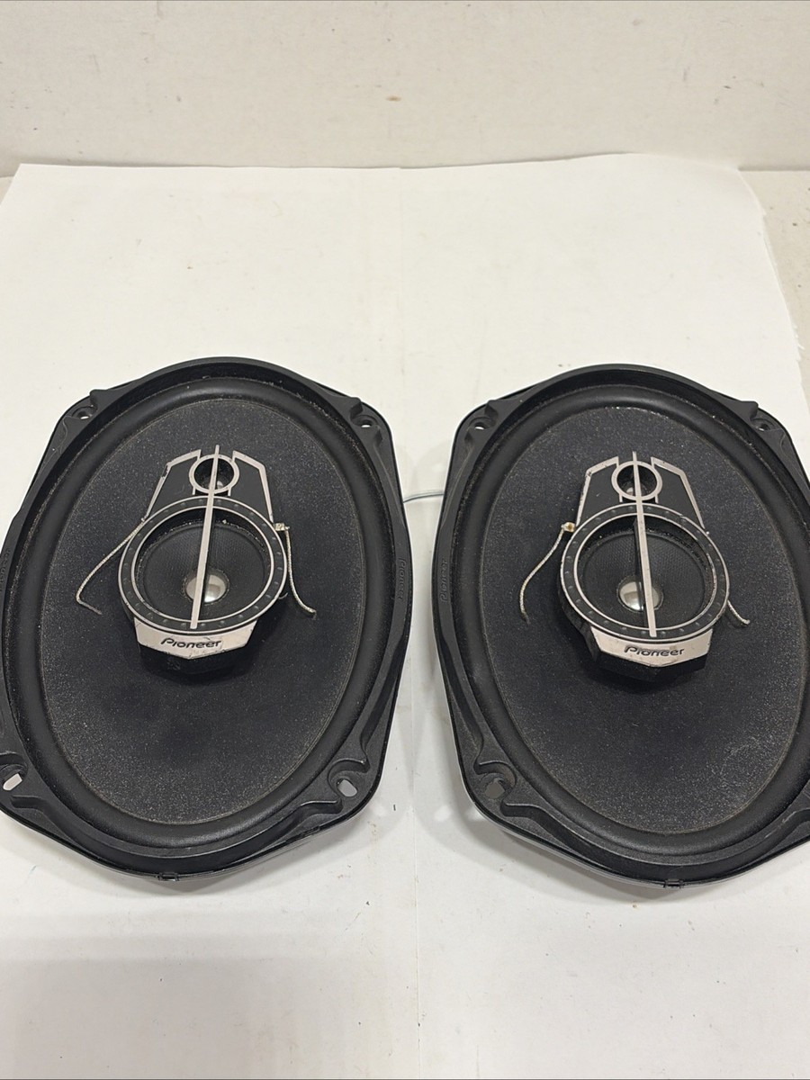 Set of 2- Pioneer Speakers 6
