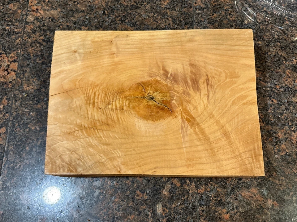 Losa figurada de arce hoja grande 11,5”x11,65”x2,8” hermosa madera seca Foto 2 de 4