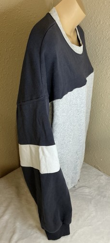 Suéter para mujer American Eagle, grande, gris/azul marino, usado buen estado  - Imagen 2 de 7