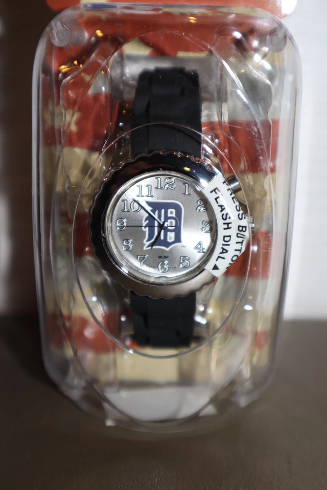 NEW - MLB Detroit Tigers Unisex Black Watch Game Time Adjustable Straps - Image 2 of 4
