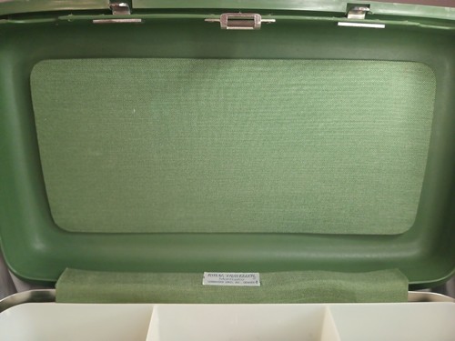 Vintage Green Royal Traveller Train Case Makeup Carry-On Luggage NO KEY - Picture 15 of 17