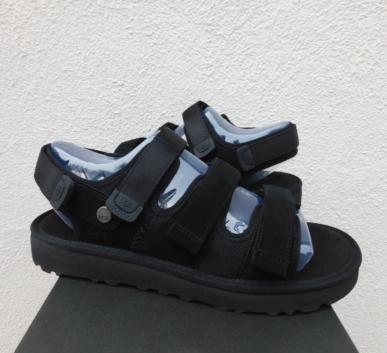 SANDALI MULTI CINTURINO UGG NERI SCAMOSCIATI GOLDENCOA UOMO US 11 EUR 44 ~NUOVI CON SCATOLA