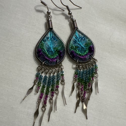 Southwest Design Hand Crafted Beaded Dream Catcher Stunning Peacock Color - Picture 2 of 2
