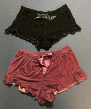 2 pr Victorias Secret Womens Lounge Sleep Shorts Size M Velour Feel Ruffled