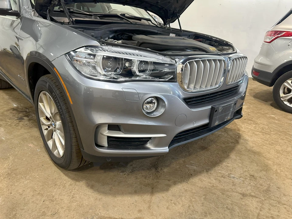 Used Front Bumper Assembly Front fits: 2016 Bmw X5 park assist w/o M-aerodynamic Foto 3 de 4